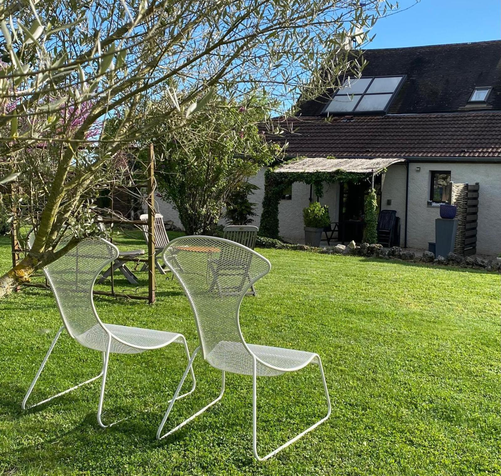 Gite Et Studios Les Barongeres Farges-les-Chalon Екстериор снимка