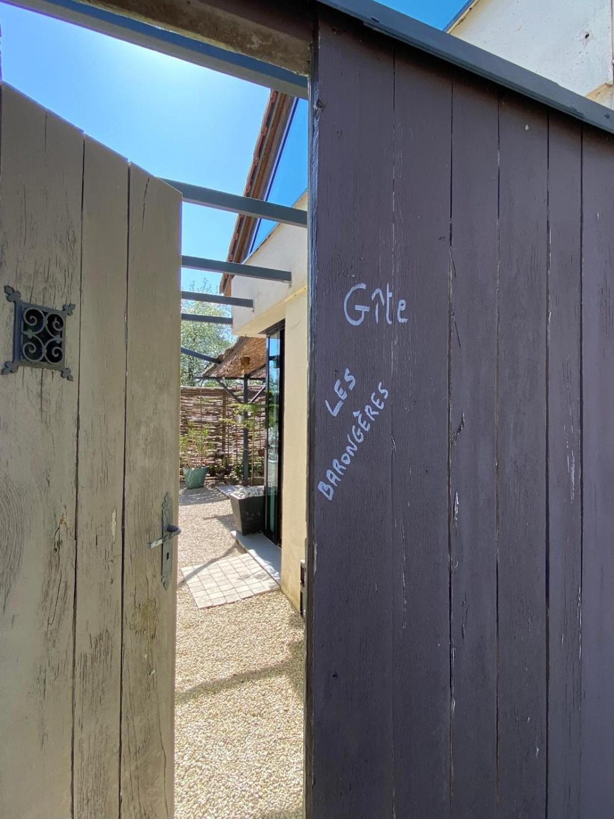 Gite Et Studios Les Barongeres Farges-les-Chalon Екстериор снимка
